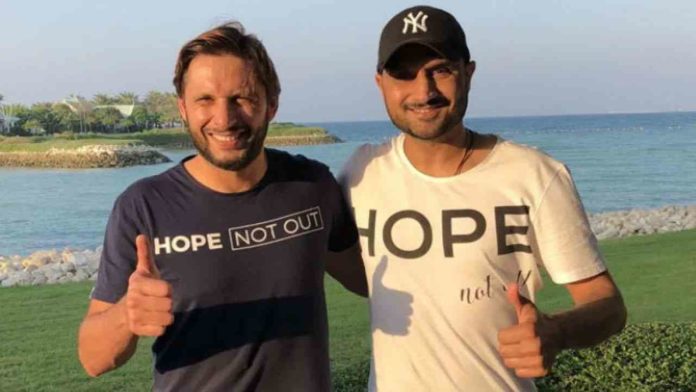 afridi-harbhajan