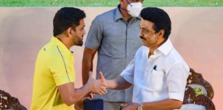 Stalin-and-Dhoni