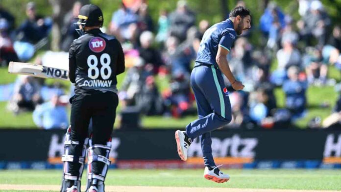 Devon Conway Haris Rauf NZ vs PAK