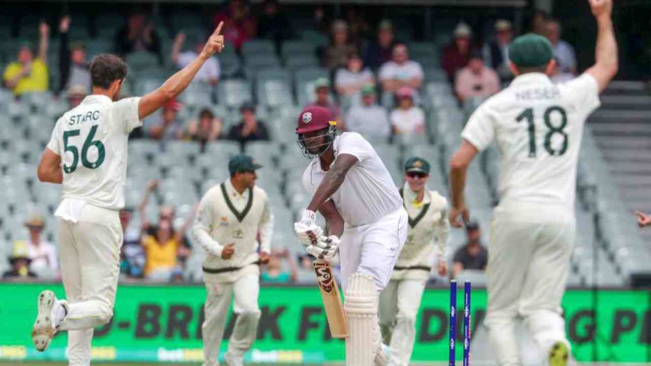 AUS vs WI : வெஸ்ட் இண்டீஸை ஊதி தள்ளிய ஆஸ்திரேலியா – 52 வருட சாதனையை உடைத்து ப்ரம்மாண்ட சாதனை வெற்றி