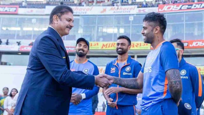 Ravi-Shastri-and-SKY