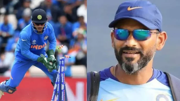 R Sridhar and Dhoni